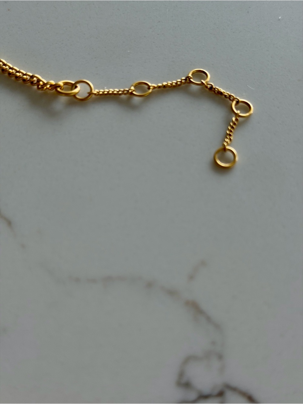 Madewell Gold Chain Necklace with Geometric Accents -
Madewell Gold earrings - Picture 8 of 12